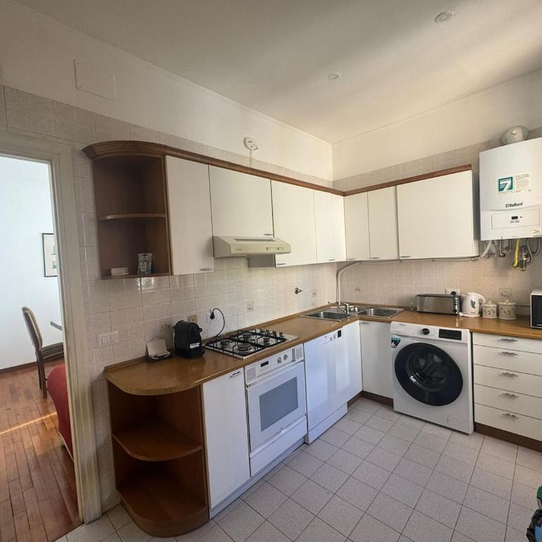 2-Level Flat with Terrace in the Heart of Rome - Appartamento con 2 Camere da Letto e Terrazza - 25