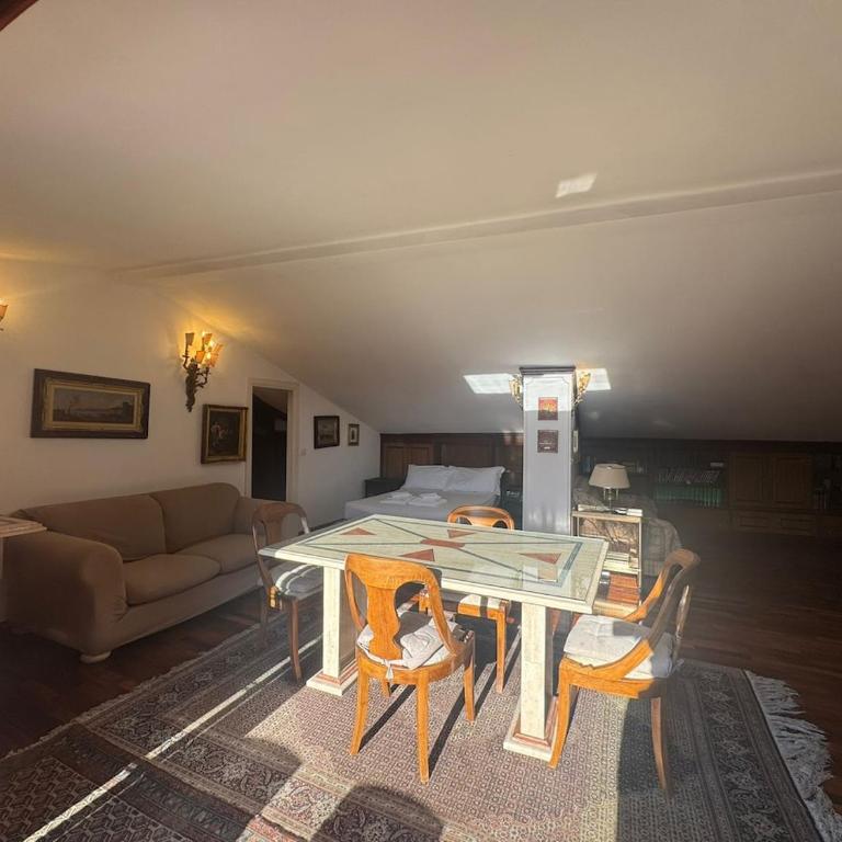 2-Level Flat with Terrace in the Heart of Rome - Appartamento con 2 Camere da Letto e Terrazza - 34