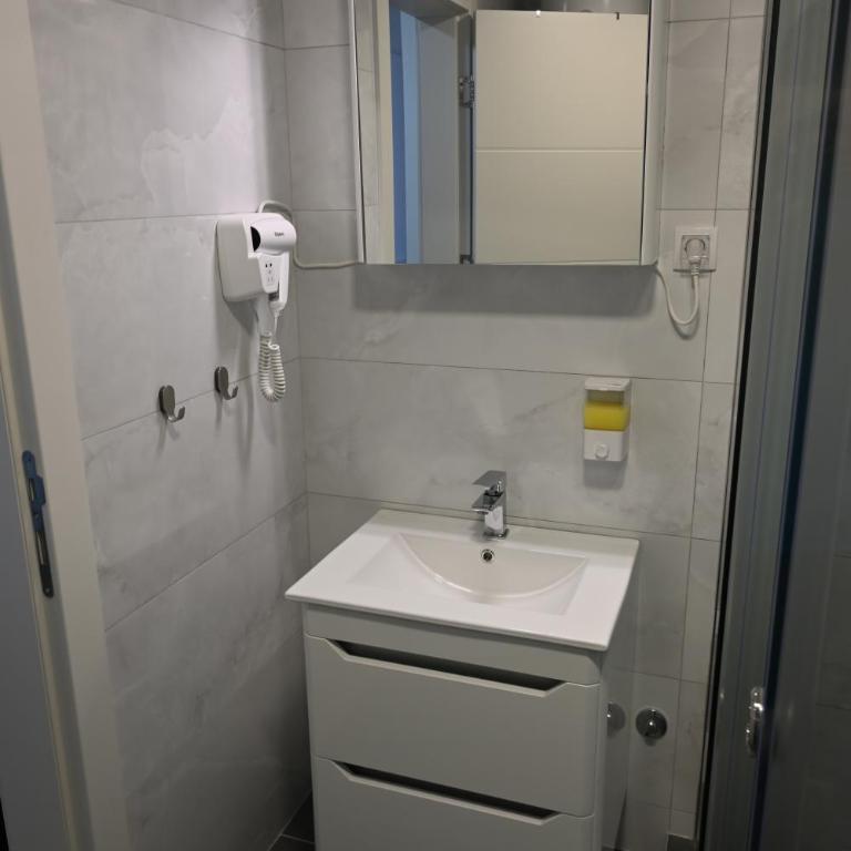 Riverside Nis - Apartman s 1 Spavaćom Sobom i Pogledom na Reku - 6