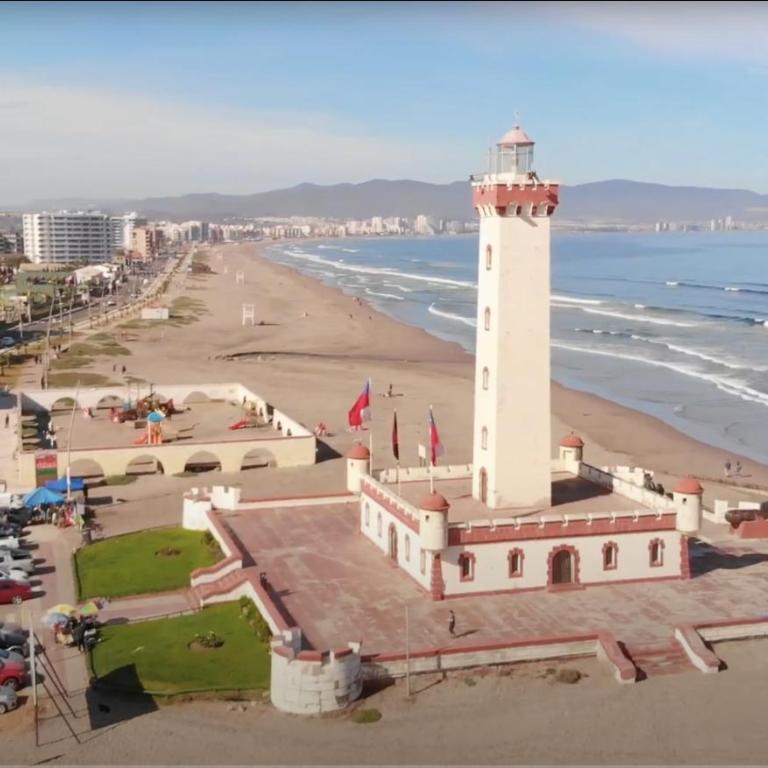 Departamento en la La Serena a pasos de la playa - Three-Bedroom Apartment - 1