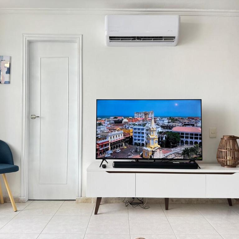 605 - Hermoso apartamento en Bocagrande con full aire acondicionado a pasos de la playa - Two-Bedroom Apartment - 34