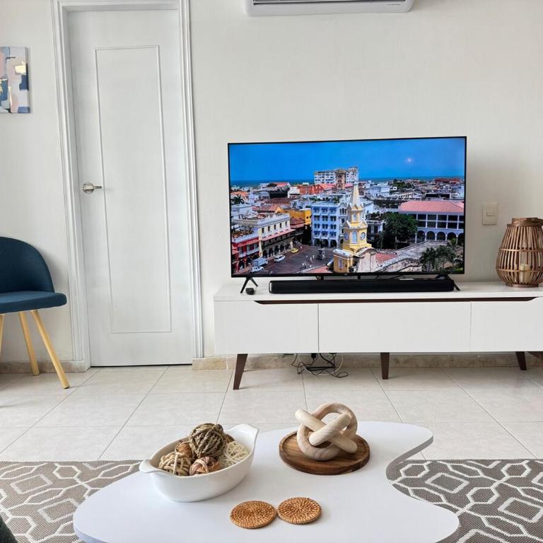 605 - Hermoso apartamento en Bocagrande con full aire acondicionado a pasos de la playa - Two-Bedroom Apartment - 45