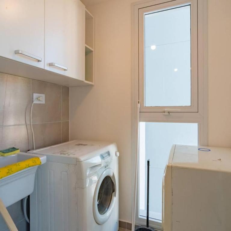 Departamento con Vistas y Cochera - Two-Bedroom Apartment - 4