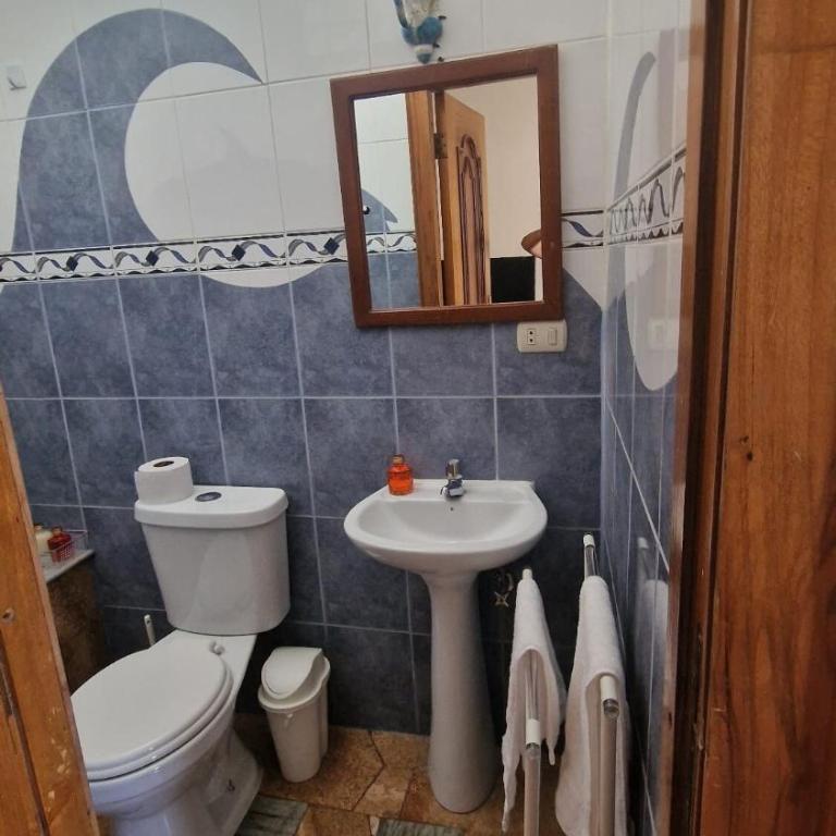 Casa Blanca hospedaje - Double Room with Private Bathroom - 4
