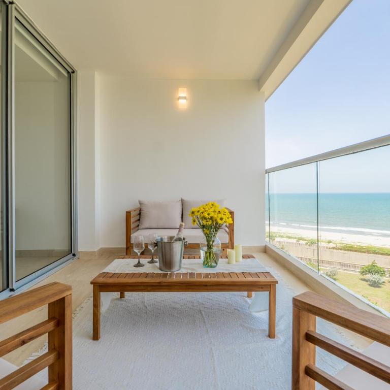 Charming Seafront Loft - Studio Apartment - 6