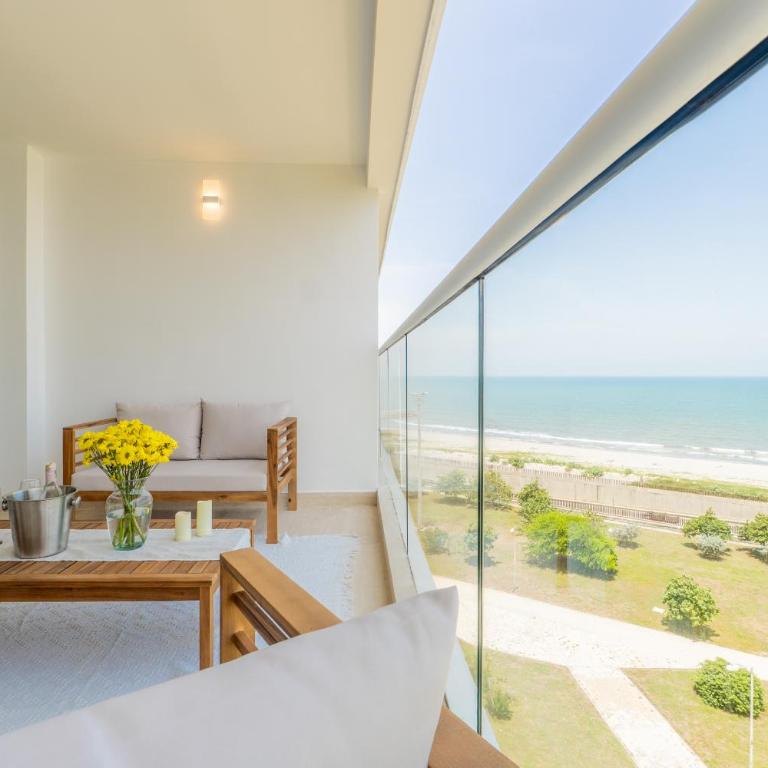 Charming Seafront Loft - Studio Apartment - 7