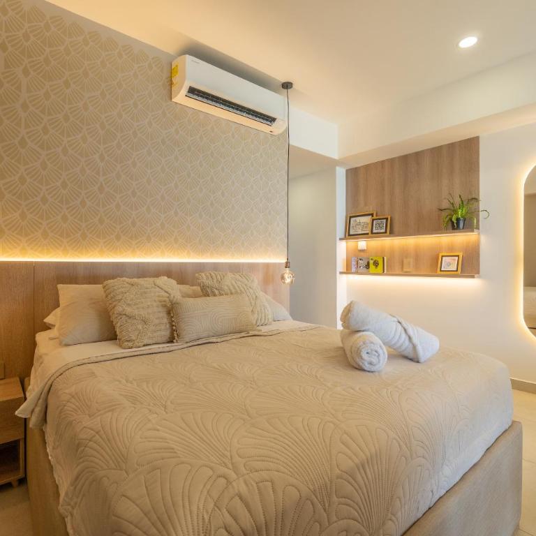 Charming Seafront Loft - Studio Apartment - 2