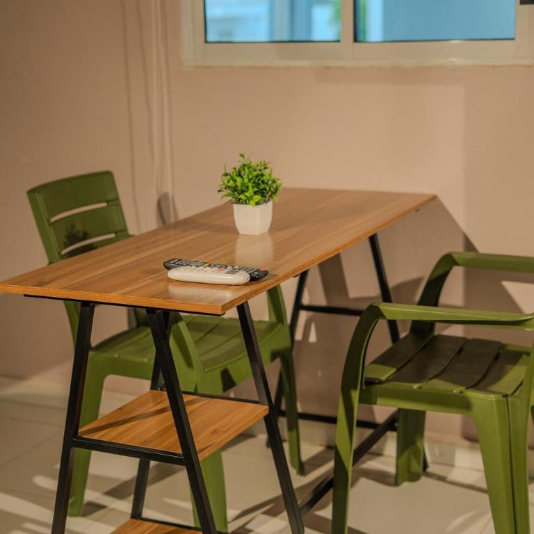 Almería Apt Stylish Loft with Terrace Near Old Town - One-Bedroom Apartment - 7