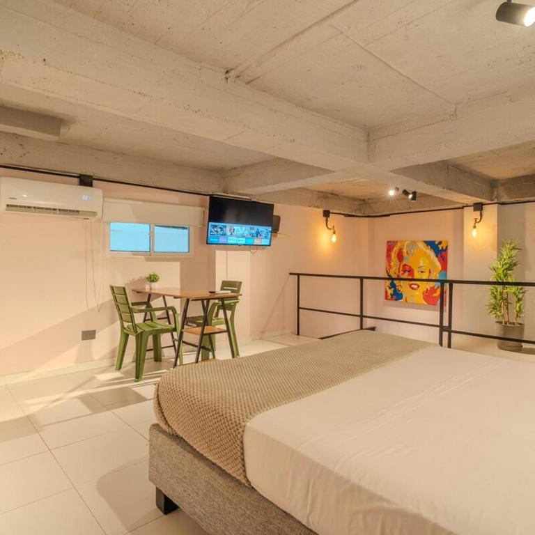 Almería Apt Stylish Loft with Terrace Near Old Town - One-Bedroom Apartment - 21