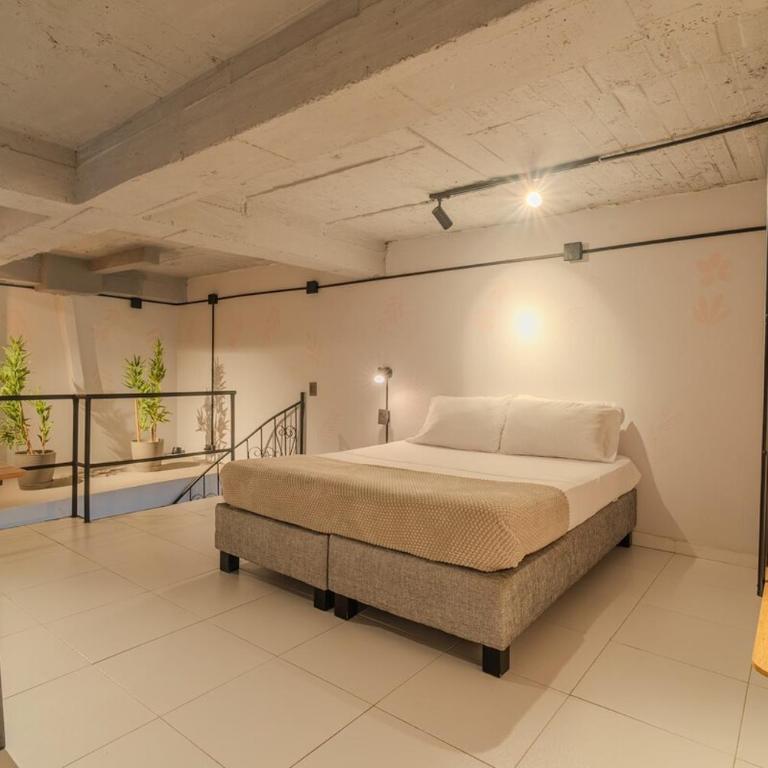 Almería Apt Stylish Loft with Terrace Near Old Town - One-Bedroom Apartment - 40