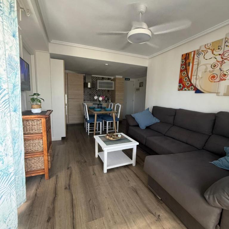 Torrevieja La Mata Primera línea playa - Apartamento con terraza y vistas parciales al mar - 7