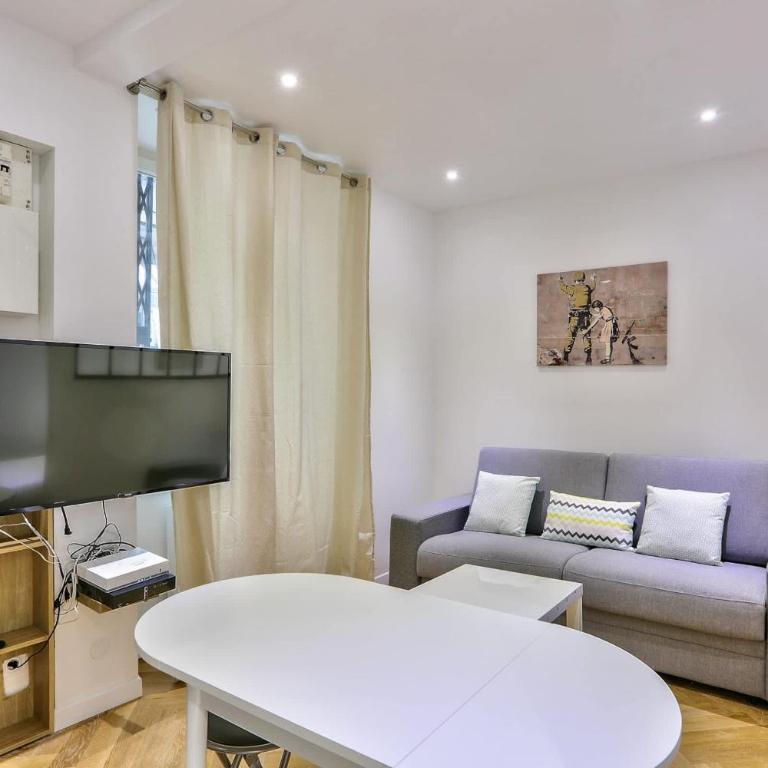 Bonne Nouvelle Paris 2e Charmant appartement 4P - Apartment - 1