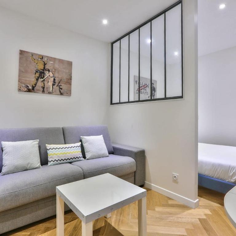 Bonne Nouvelle Paris 2e Charmant appartement 4P - Apartment - 9