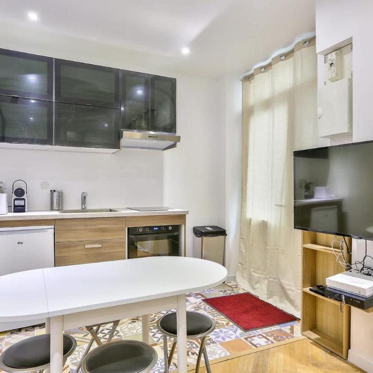 Bonne Nouvelle Paris 2e Charmant appartement 4P - Apartment - 12