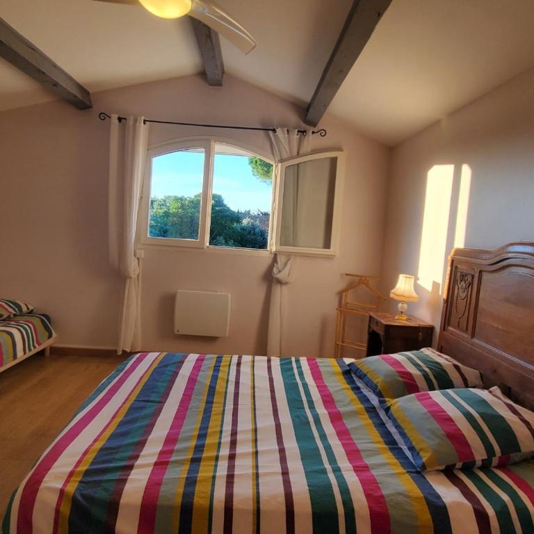 Chambre climatisée avec piscine près de la mer - Chambre Triple avec Salle de Bains Privative - 5