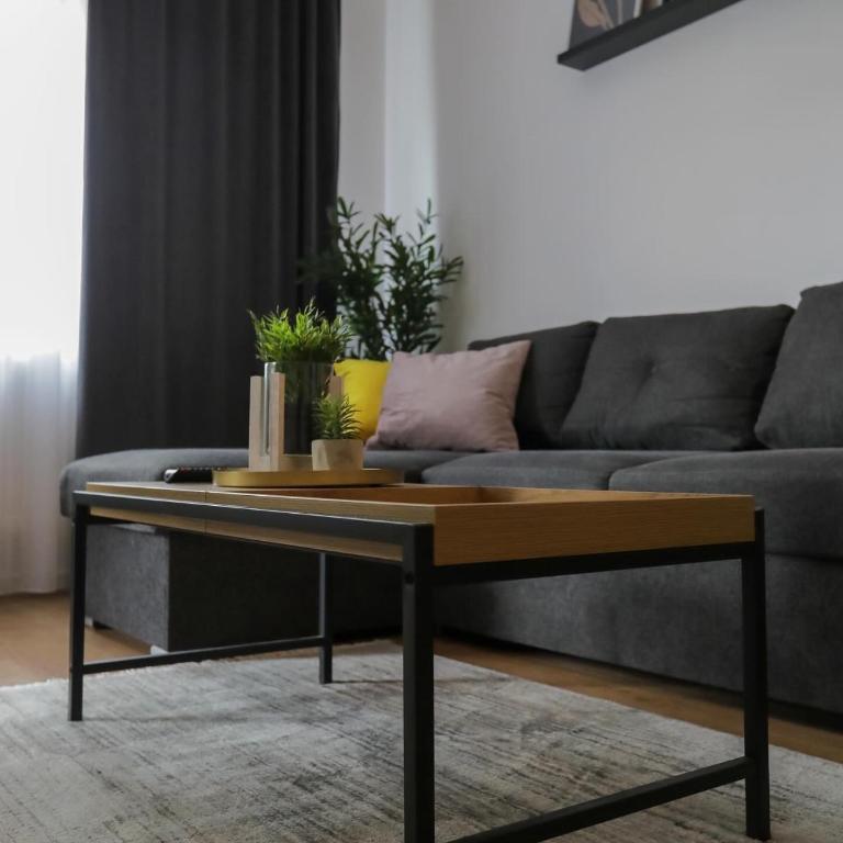 Apartman za 5 - Apartman sa 2 Spavaće Sobe i Balkonom - 5
