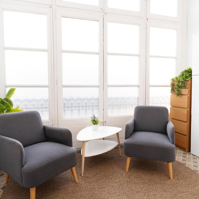 Apartamento de Lujo 7 Hab con balcón en Gran Vía -Grupos hasta 14 - 8min a pie Passeig Gràcia - Apartment - 31