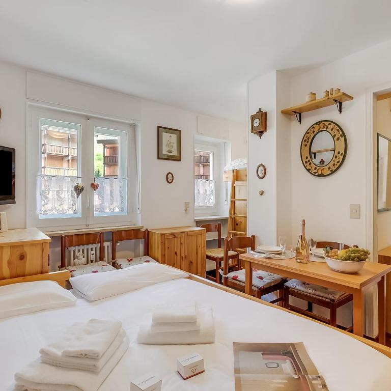 Hermitage Studio - close to ski pistes - Happy Rentals - Monolocale con Vista Montagna - 1