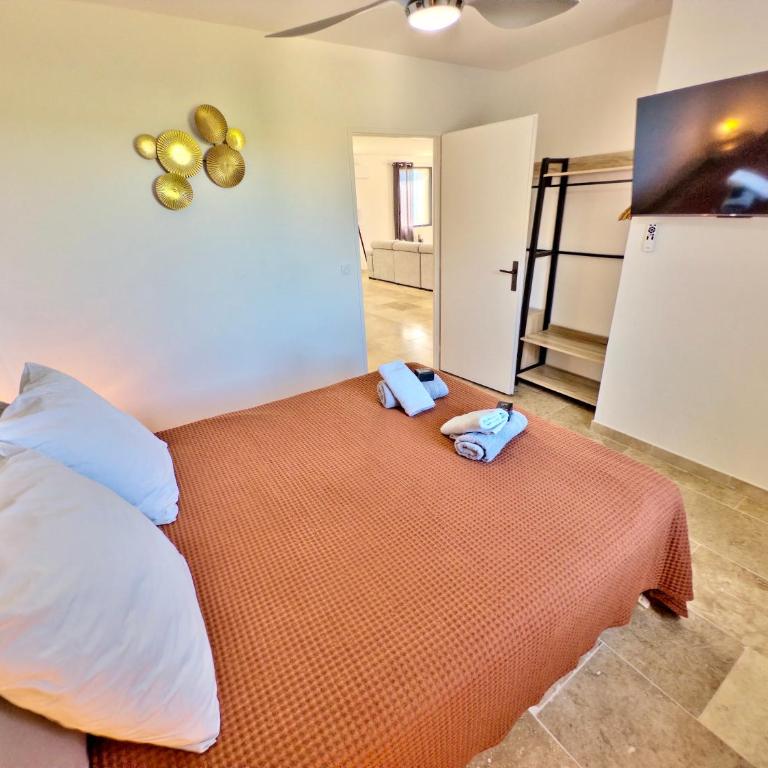 Mas de Baye - classé 5 étoiles meublé de tourisme - Villa Deluxe - 67