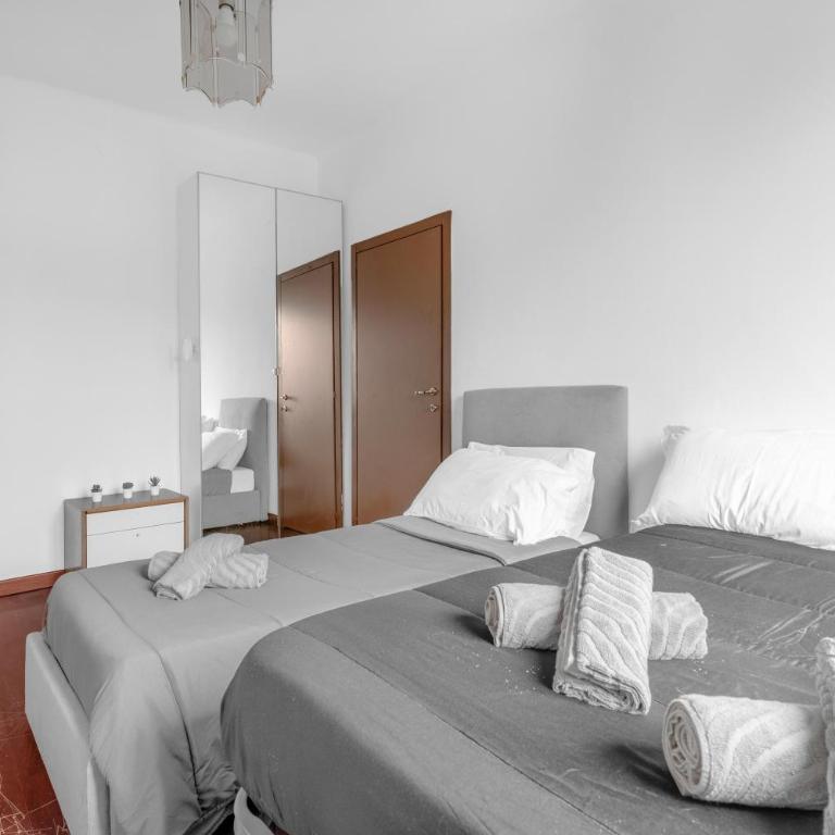 RI2 -Loreto-Duomo- Central - Large - - Two-Bedroom Apartment - 4