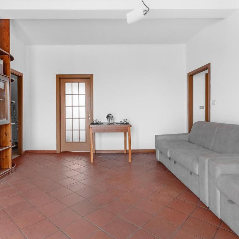 RI2 -Loreto-Duomo- Central - Large - - Two-Bedroom Apartment - 11