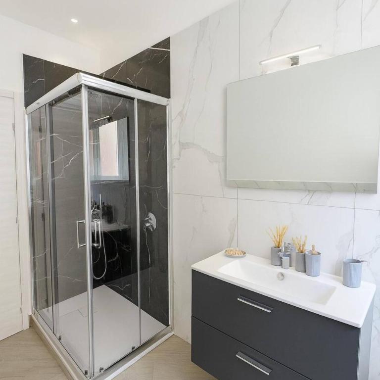 Kalaciuri Rooms - Double or Twin Room with Bathroom - 37