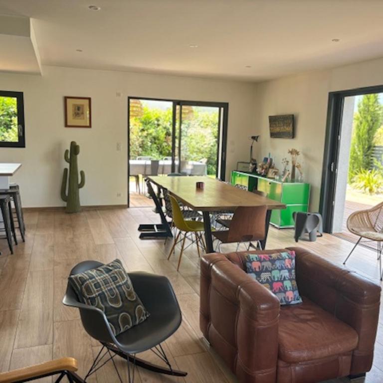 Duingt, maison 165m2, jardin 8pers - Maison 4 Chambres - 11