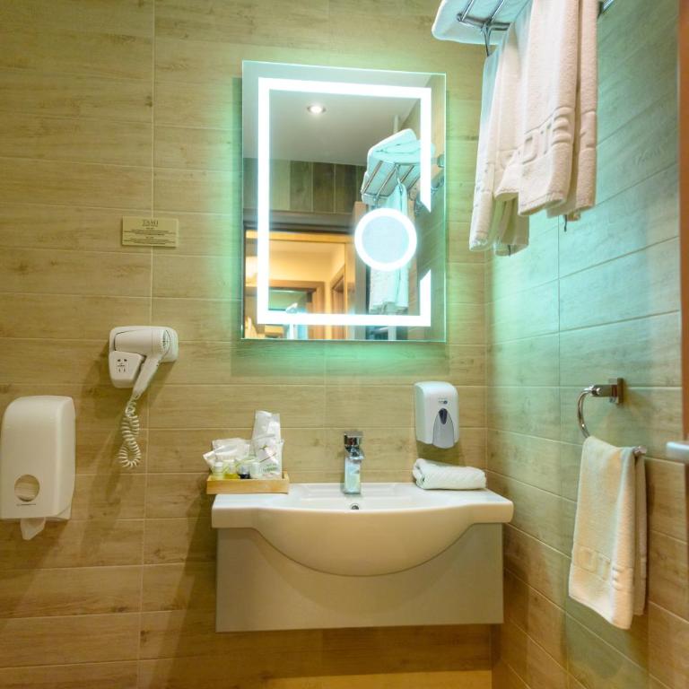 Hotel Tami Residence - Suite with Spa Bath - 8