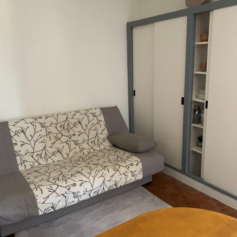Appartement F2 agréable avec terrasse - Appartement 1 Chambre - 7