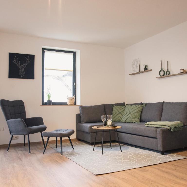 Ferienwohnung im Allgäu-sonnigen Balkon und Alpenpanorama, 5 min zum See - Apartment mit 1 Schlafzimmer - 1