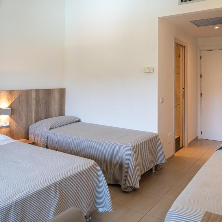 Hotel San Teodoro - Camera Familiare - 8
