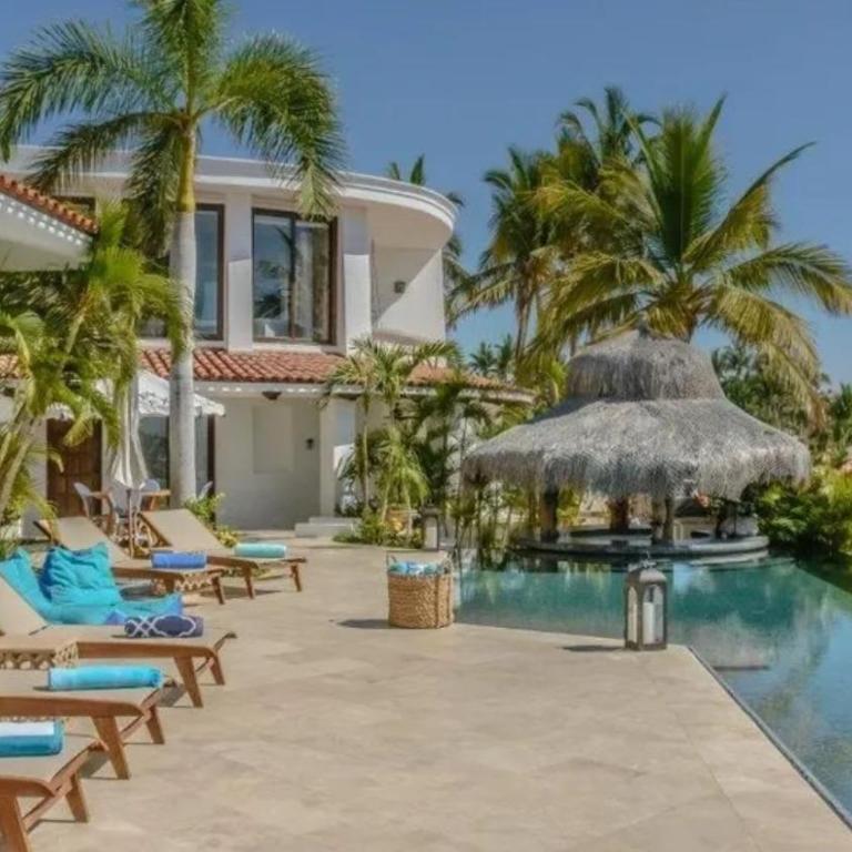 Modern Beachfront Escape in Cabo - Vacation Home - 1