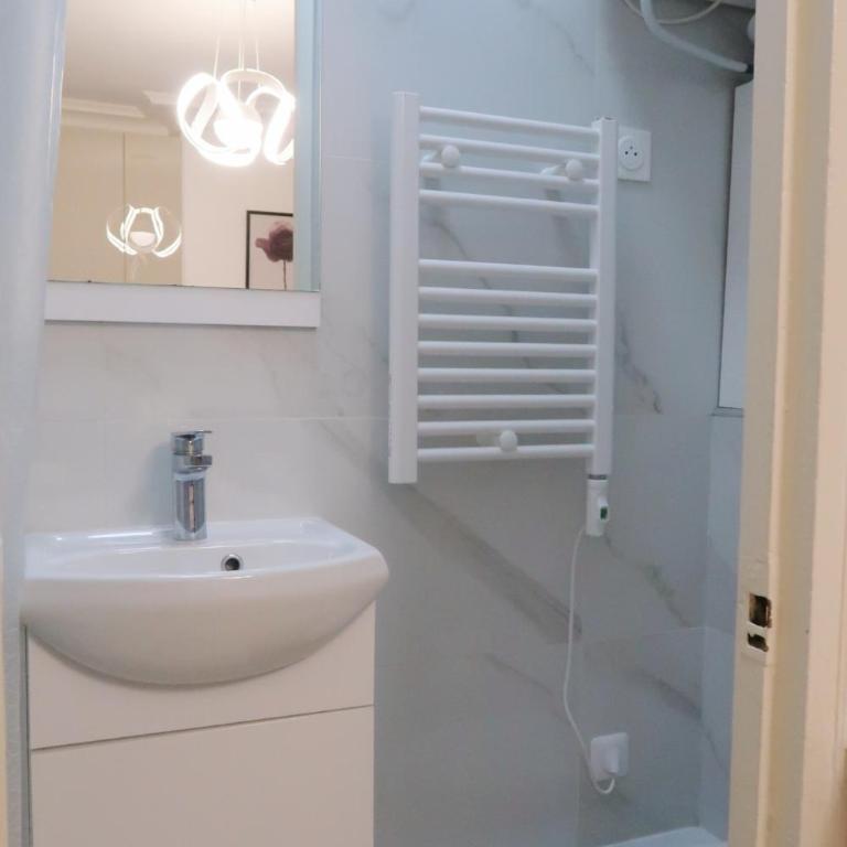 Charming Parisian studio at Rue Coysevox - Appartement 1 Chambre - 8