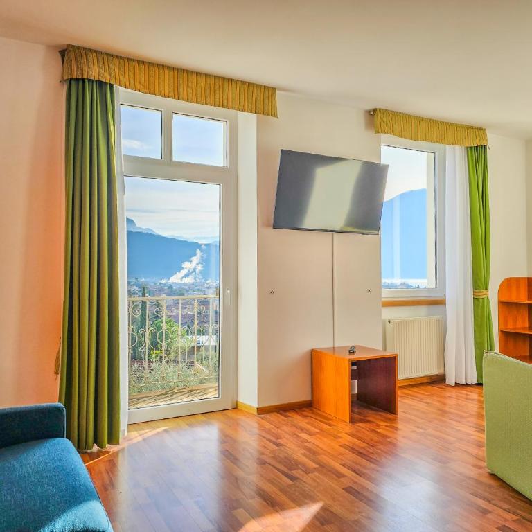 Aparthotel Englovacanze - Appartamento Superior con 2 Camere da Letto, Balcone e Vista Lago - 14