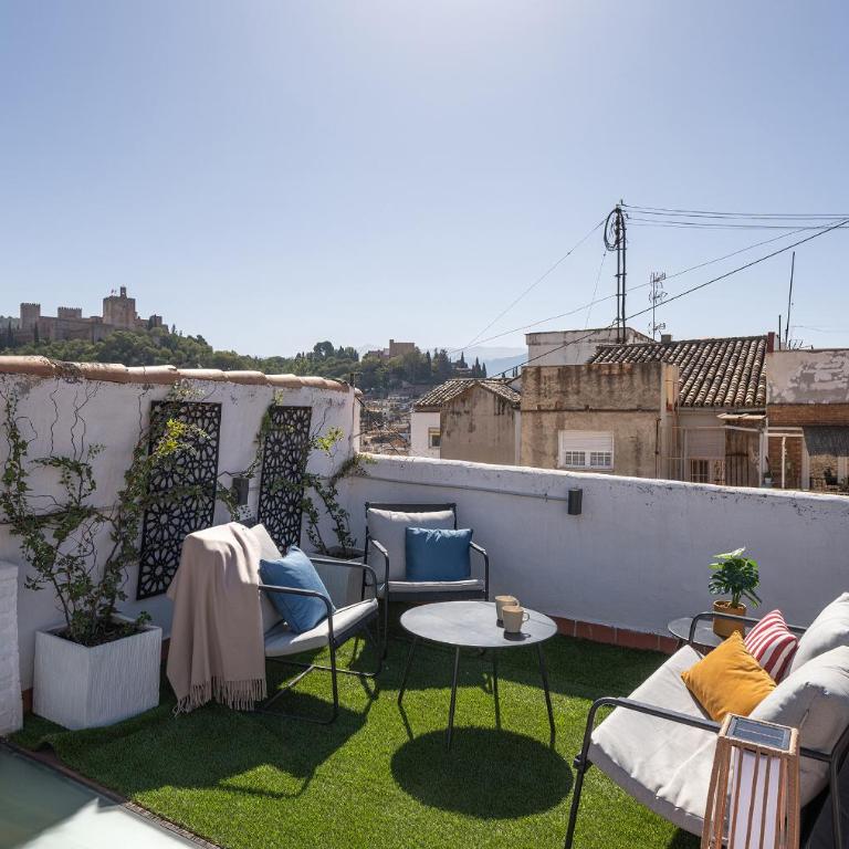 tuAnfitrion Bazan Atico - Two-Bedroom Apartment - 3