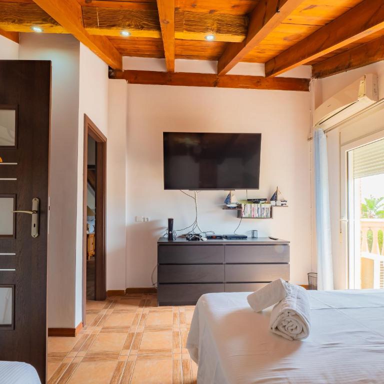 Cubo's Villa Las Palmeras Altas 14PAX - Villa - 40