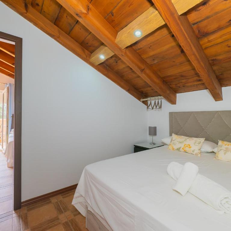 Cubo's Villa Las Palmeras Altas 17PAX - Villa - 46
