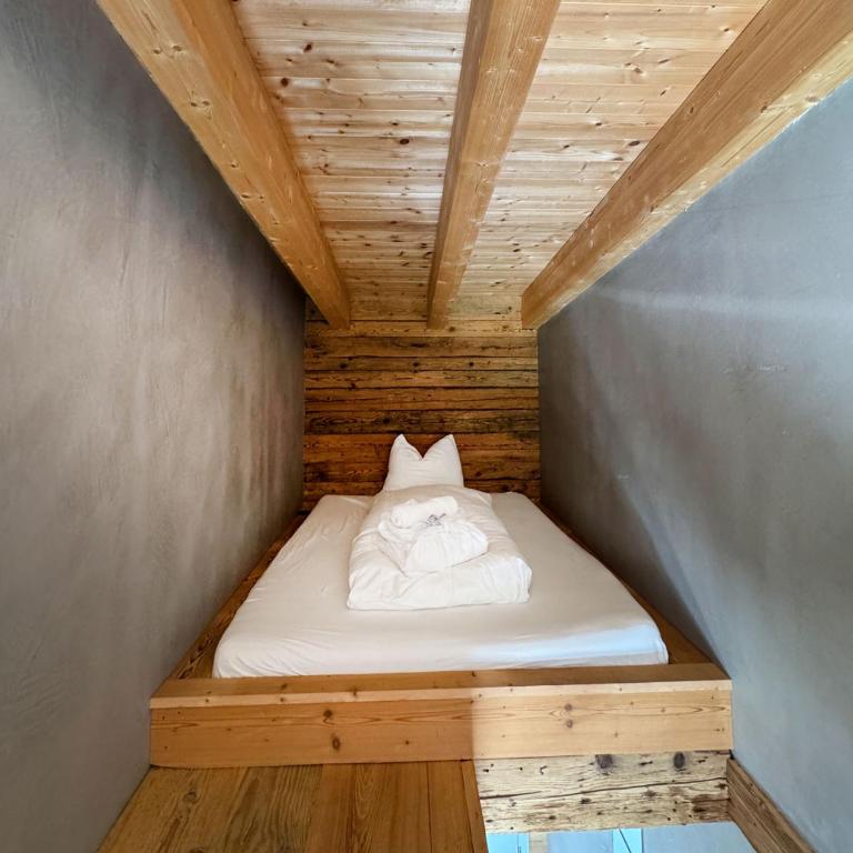 WOO® Loft Resort - Loft Apartment mit1 Schlafzimmer und Balkon - 10