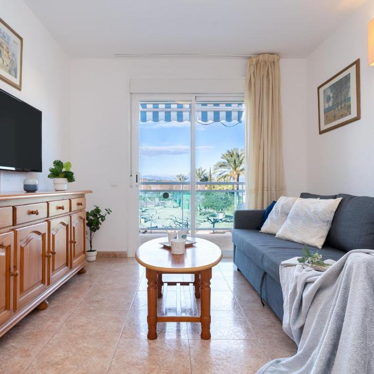 Residencial LOS JUNCOS III La Pineda - Apartment - 7