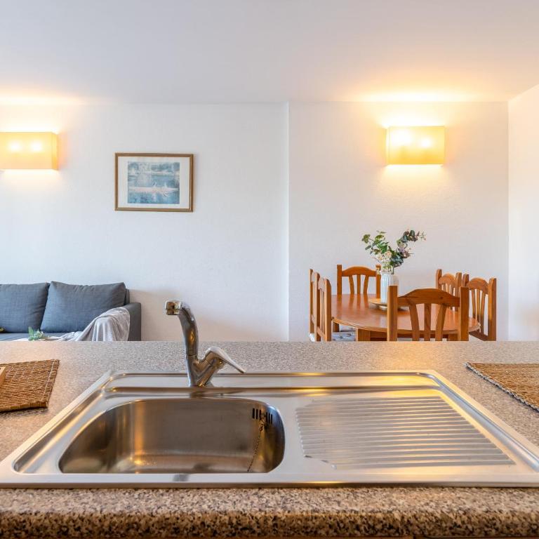 Residencial LOS JUNCOS III La Pineda - Apartment - 20