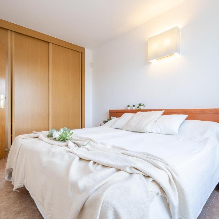 Residencial LOS JUNCOS III La Pineda - Apartment - 24