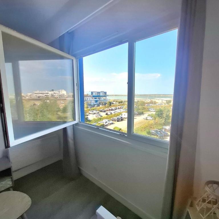 L'escapade Sweet home - vue sur Mer et Dragon de Calais - One-Bedroom Apartment - 11