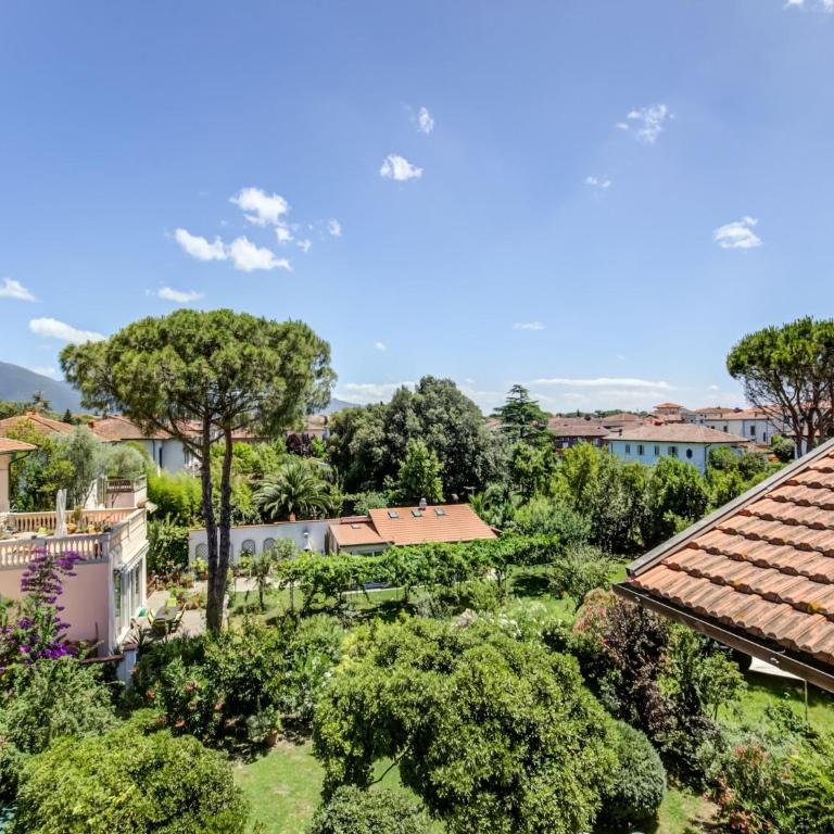 Pisa Getaway by the Tower - Five-Bedroom Holiday Home - 31