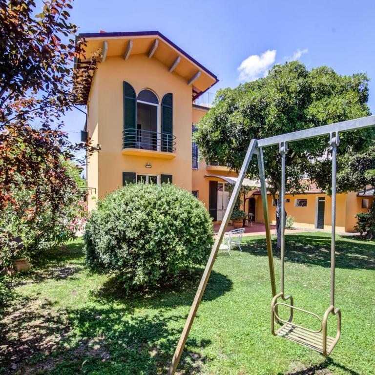 Pisa Getaway by the Tower - Five-Bedroom Holiday Home - 35