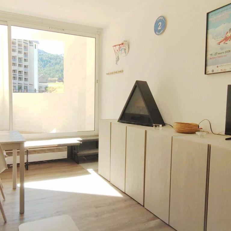 Studio cosy au pied des pistes pour 4 personnes, balcon, cœur de station, proche activités - Studio - 8