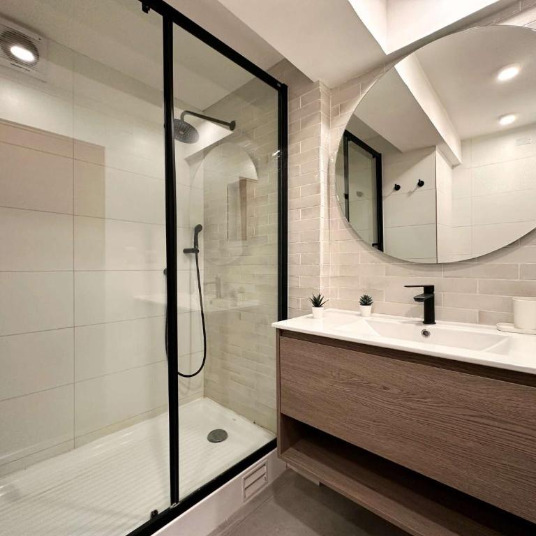 Chic Urban Retreat Modern Studio in Las Condes - Studio - 22