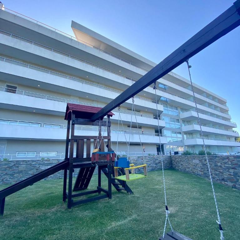 Apto 2 Dormitorios Balcón Vista al Río - Two-Bedroom Apartment - 20