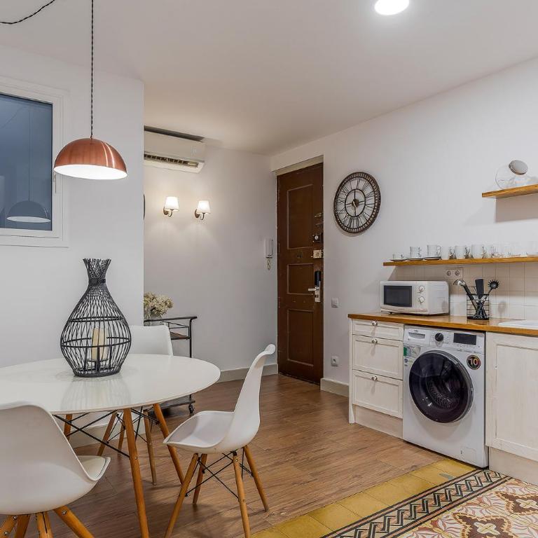 AB Eixample Calabria - Two-Bedroom Apartment - 1
