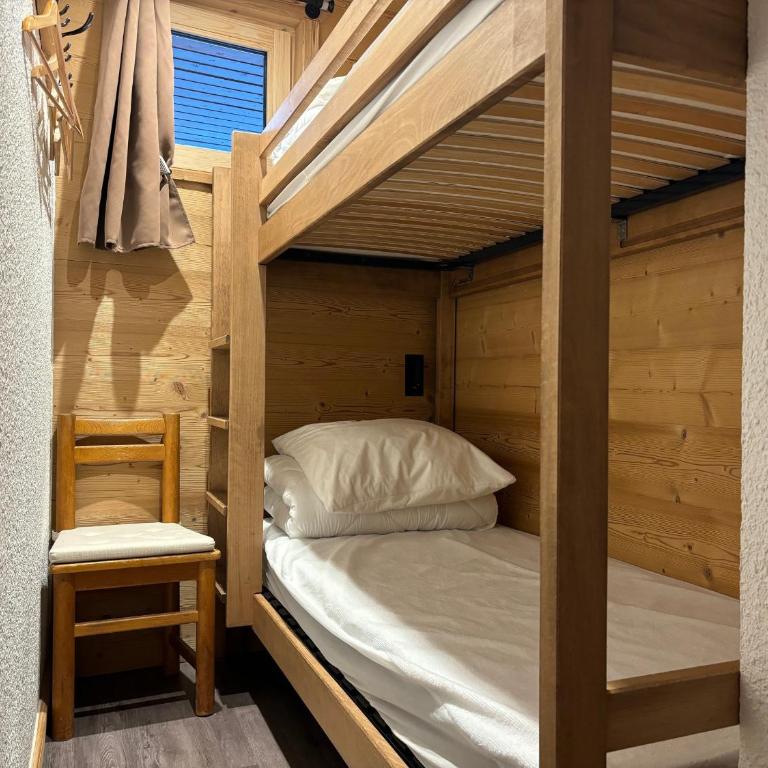 Charmant 2 Pièces + Cabine Rénové, Proche Commerces et Pistes, Balcon, Parking Gratuit - Montchavin - FR-1-329-85 - Apartment - 12