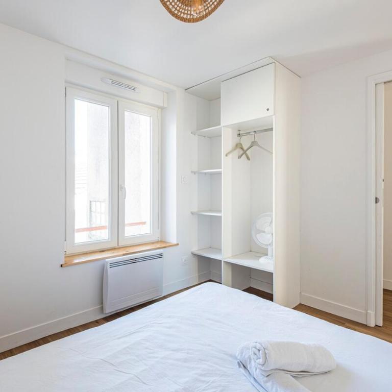 Charmant Appartement à Reims 4 Personnes, Wi-Fi, Climatisation & Confort - Apartamento de 2 dormitorios - 4